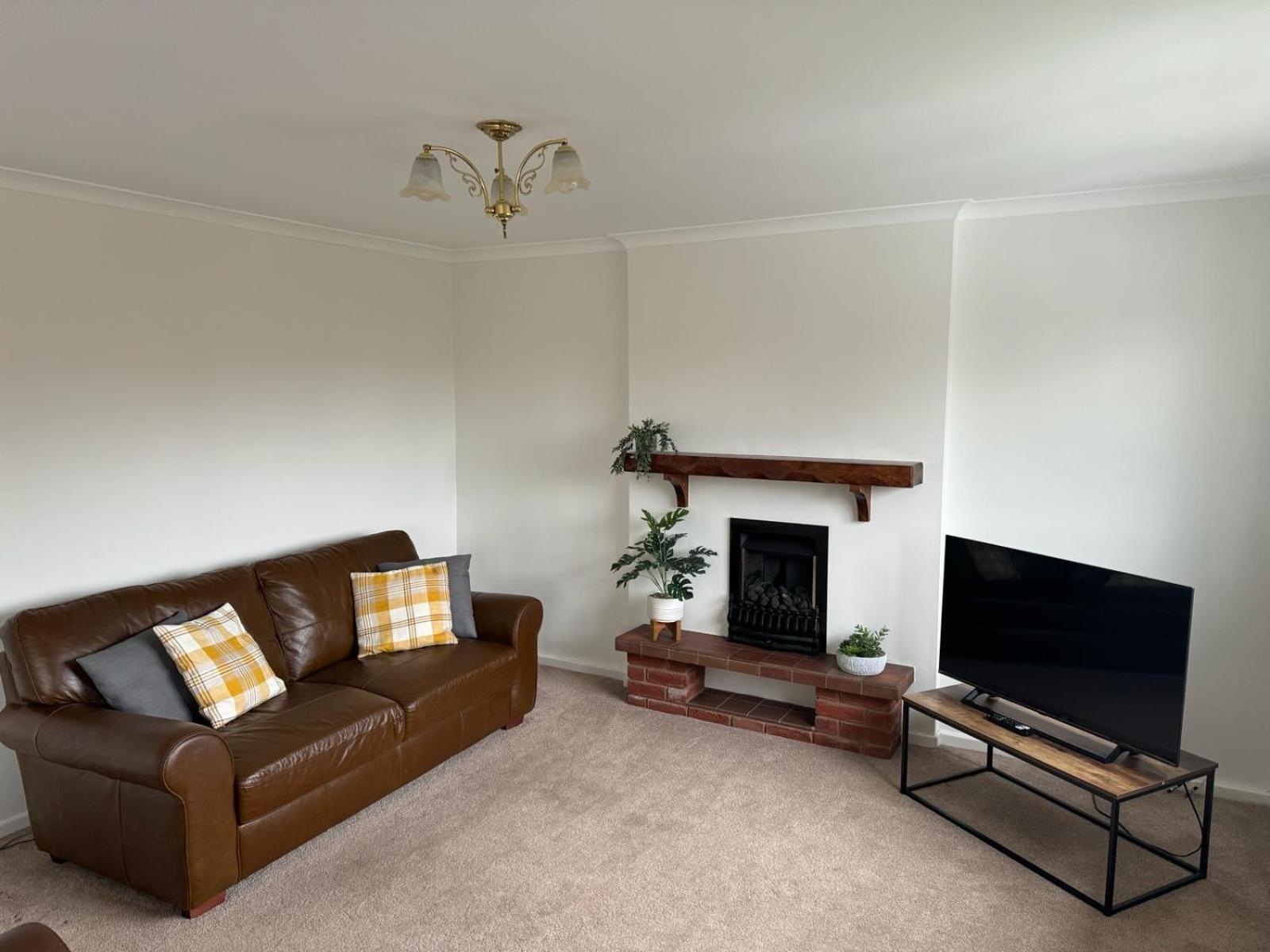 Stratford Upon Avon: 2 Bed Town Centre Apartment, Parking For One Car Εξωτερικό φωτογραφία